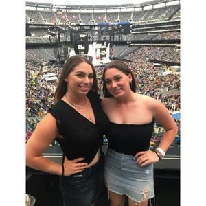 Meet your Posher, Erin